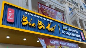 Chất liệu thường dùng làm bảng hiệu quán phở