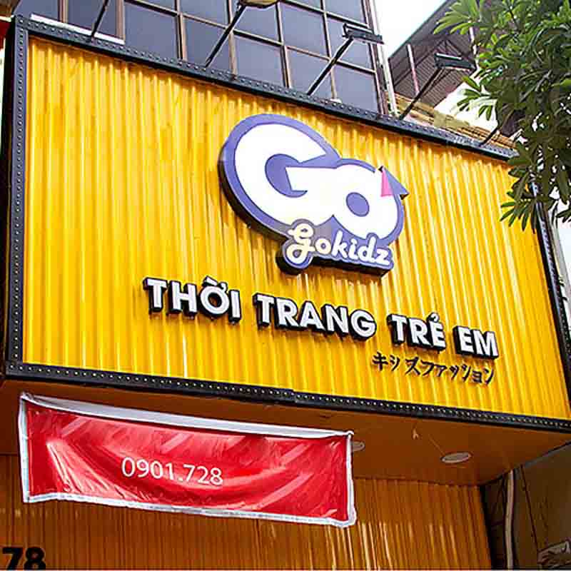 Tại sao nên làm biển shop quần áo trẻ em tại quảng cáo Kiến Càng