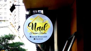 Làm biển vẫy nail đẹp tại quảng cáo Kiến Càng